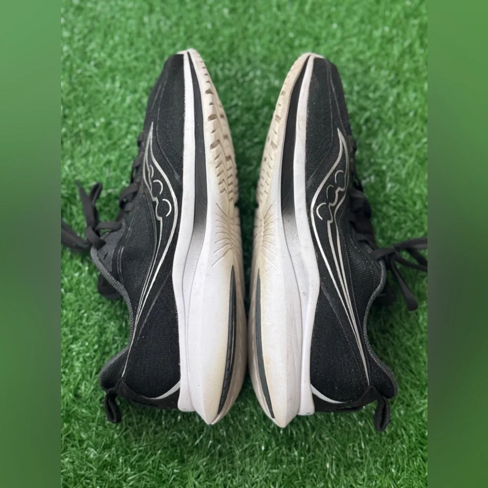 Saucony good preowned